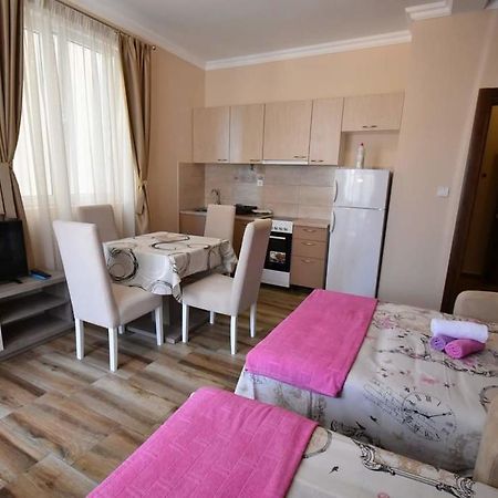 تْشيرسيك نوفي Apartments Anastasija المظهر الخارجي الصورة